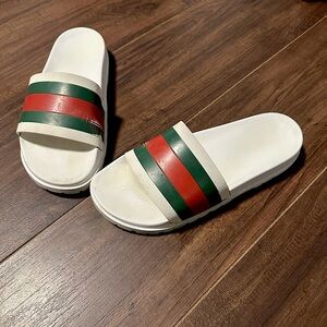 Used size 12 Gucci flip flops.